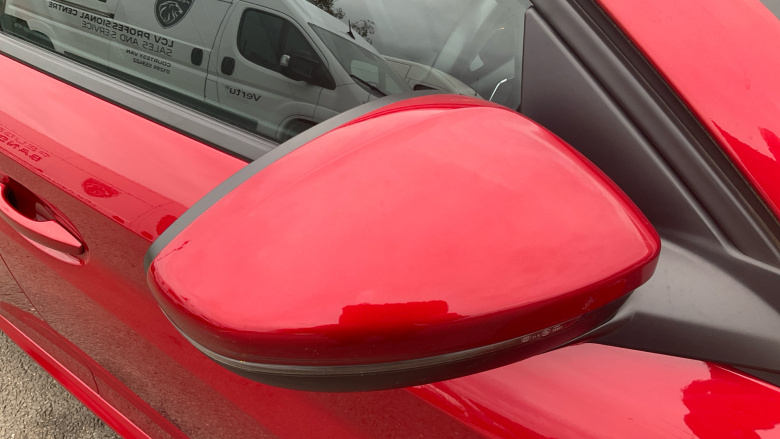 Peugeot 208 1.2 PureTech 100 Allure Premium 5dr EAT8 Petrol Hatchback